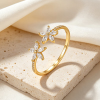 Anillo Abierto Floral Glowluxe con Diseño de Pétalos y Circonita Corte Marquesa, Plata de Ley 925 en Tono Dorado, Joyería Contemporánea