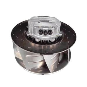Ventilateur centrifuge de refroidissement pour unité de traitement d'air (UTA) et climatiseur de précision HVAC, ebmpapst R3G560-PB31-03, 400V AC, 1700 tr/min, IP55, 4,4 kW - Product Image 1