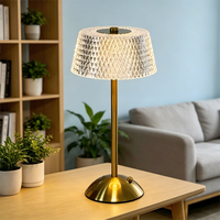 Lampe de table en verre cristal de luxe, base en métal doré, mini lampe de chevet, lampe de bureau, décoration pour la maison et l'hôtel, petite lampe de chevet LED