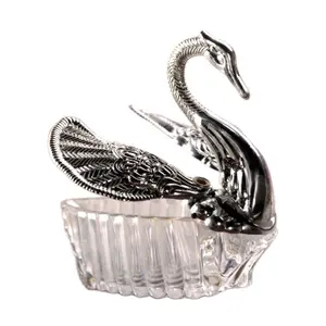 Alta calidad nuevo creativo elegante mini plástico forma de cisne caja de dulces suministros de boda