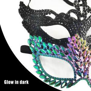 מסכת מסכות מפוארת משובצת אבני חן, זירקון וקריסטל PVC בצבע אחד, תחפושת קוספליי למסיבת ליל כל הקדושים למבוגרים - Product Image 3