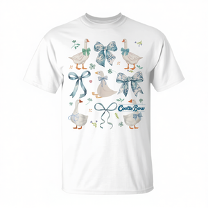 Camiseta Coquette Bow 1980s con diseño de lazo azul y corazones - Product Image 2