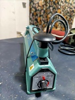 Usine vendant directement le meilleur mini thermoscellant manuel presse à main thermoscellant