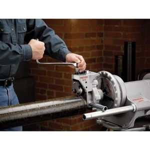 Máquina portátil para ranurar tuberías Ridgid 975 de 1/2 a 6 pulgadas para acero al carbono, montaje manual o con accionamiento eléctrico. - Product Image 3