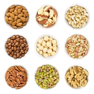 Mezcla nutritiva de frutos secos listos para comer 5 en 1: nueces asadas, almendras, anacardos, higos secos al sol y semillas de calabaza, en botella premium. - Product Image 4