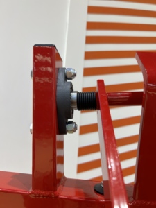 Máquina de entrenamiento de espalda y fuerza para ejercicios de remo, con funciones de Pulldown, Remo ISO-Lateral y Remo Frontal, de metal. - Product Image 2
