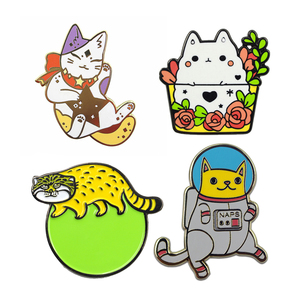 Pin de solapa metálico personalizado al por mayor del fabricante, insignia de esmalte duro y blando con logotipo, pin de esmalte personalizado de dibujos animados y anime - Product Image 4