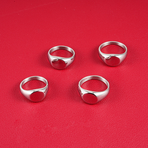 Anel Sinete Personalizado em Aço Inoxidável Banhado a Ouro PVD, Fabricantes Atacadistas, Sem Manchas, Moderno, Unissex para Homens e Mulheres - Product Image 3