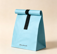 Sac cadeau en papier biodégradable recyclable à fond roulé, fermeture magnétique, ruban noir, logo personnalisé, impression quadricolore disponible