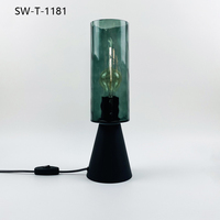 Lampe de table décorative moderne de style européen en verre E27 LED pour lecture, bureau, chambre à coucher