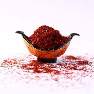 Le safran Zarda séché de la meilleure qualité de carthame cru d'Isar International LLP dans des coffrets cadeaux processus de séchage publicitaire - Product Image 5