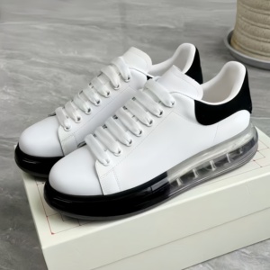 2026 Casual Luxury Running Sport Walking Shoes High Quality White Lace-Up Cushion EVA Upper Men Mesh/Pu Designer Shoes - Product Image 2