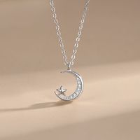 Collier Pendentif Lune et Étoile en Argent Sterling S925, Chaîne Minimaliste Fraîche pour Clavicule, Idéal pour Femme, Quotidien, Trajet, Rendez-vous Galant, Accessoire Cadeau