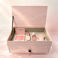 Boîtes cadeaux magnétiques gaufrées à motifs floraux pour parfums, en carton recyclé avec finition brillante ou mate, pour bougies