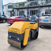 Compacteur de béton, rouleau compresseur, modèles mini et 1 tonne avec finition lisse pour la construction de chemins en béton