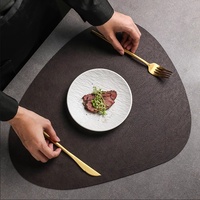 Logo personnalisé Couverts Ensemble de napperons américains en cuir multicolore Étanche Set de napperons pour le dîner pour la table à manger