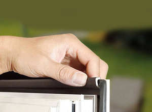 Joint de cadre de fenêtre en caoutchouc Flexible bande d'étanchéité de fond de porte coupe-vent protection anti-poussière bouchon de porte joint de porte avec ruban adhésif - Product Image 4