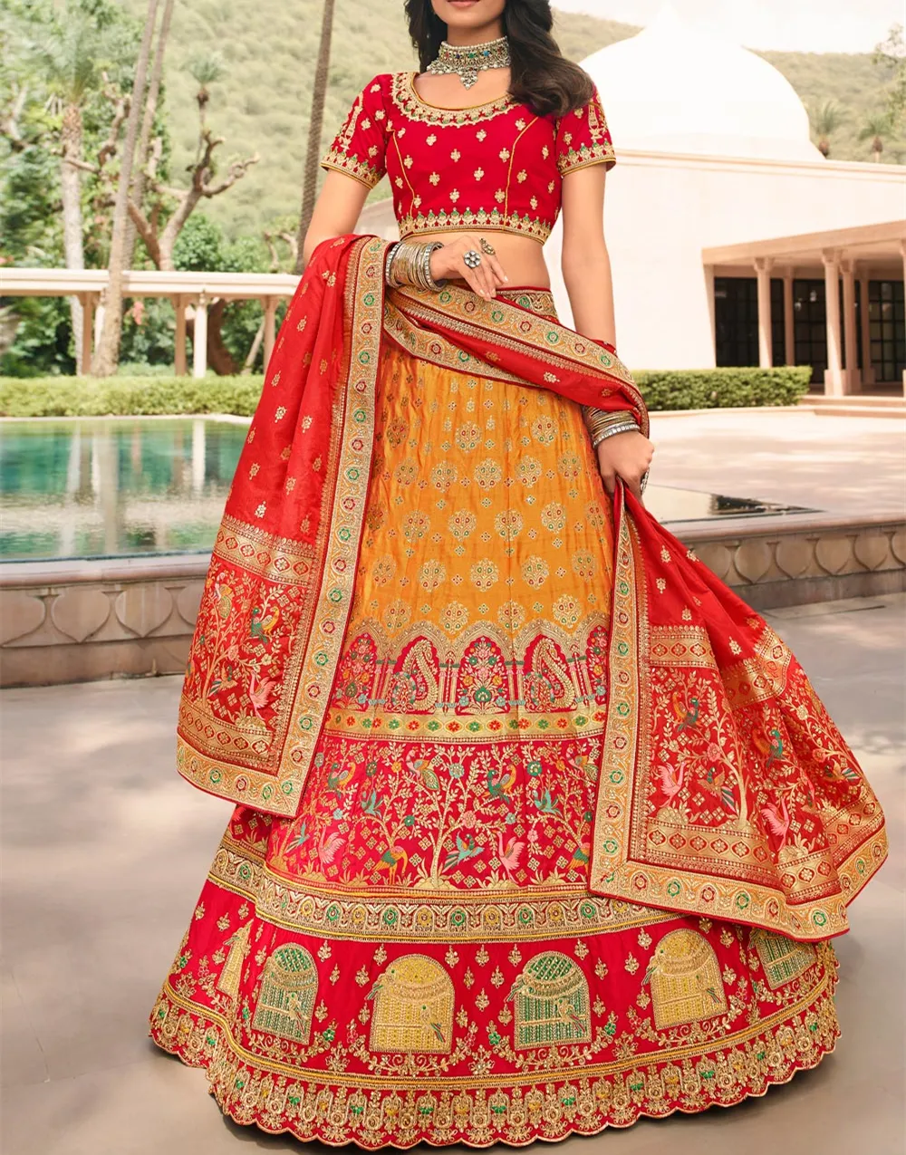 Matrimonio rosso indiano tradizionale Lehenga Choli ultima moda donna Navratri Lehenga Choli-ricamo a mano ghagbaja Choli