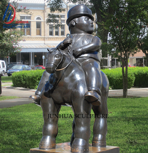 Người phụ nữ béo <span class=keywords><strong>botero</strong></span> bằng đồng gợi cảm theo phong cách <span class=keywords><strong>botero</strong></span> mang tính biểu tượng trên Tượng ngựa - Product Image 1