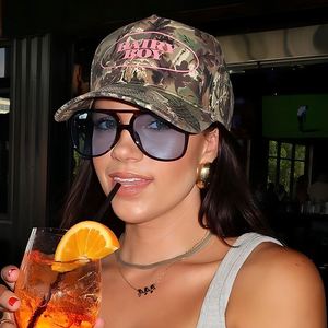 Gafas de Sol Cuadradas Grandes Retro de Moda 2025 con Logotipo Personalizado para Hombre y Mujer, Gafas de Sol de Piloto Extra Grandes para Mujer - Product Image 3