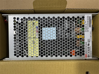 Fuente de Alimentación Conmutada Industrial MEANWELL MW UHP-1000-48 con Cargador Integrado de 48V 21A