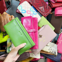 A11 Vente en gros de sacs à main et portefeuilles d'occasion en cuir véritable pour femmes, style rétro, unisexe, de créateurs, commande en gros, grand stock B2B