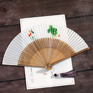 Ventaglio Pieghevole in Seta e Bambù per Donne, Stile Cinese e Giapponese, Vintage e Portatile, Ventaglio Estivo per Ragazze - Product Image 5