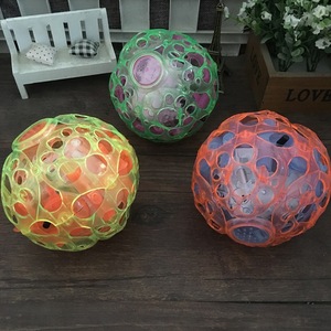 Pelota de Juguete Luminosa y Saltarina, Colorida y Brillante, de Plástico, para Niños Unisex de 2 a 4 Años - Product Image 1