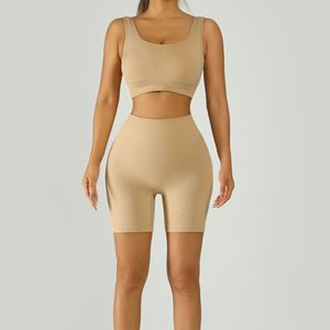 Completo Yoga Aderente con Reggiseno Imbottito e Pantaloncini a Vita Alta Modellanti ad Asciugatura Rapida - Product Image 6