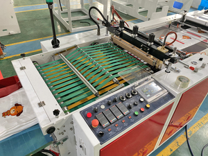 Máquina de Fabricación de Bolsas de Embalaje de Alta Velocidad, Modelo Compacto, para Bolsas BOPP/OPP con Cabezal de Cartón, Sellado Lateral - Product Image 4