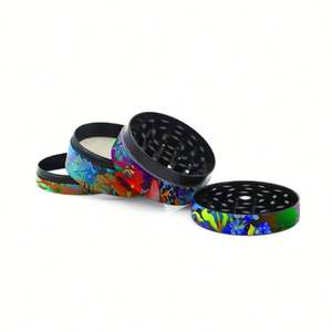 Molino de Hierbas Personalizado con Logotipo Impreso Completo para Accesorios de Fumar, Triturador de Tabaco de 63 mm - Product Image 1