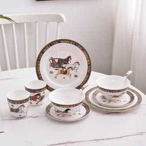 Promouvoir un service de table en céramique de luxe de style européen, 10 pièces, avec bols et assiettes en porcelaine fine - Product Image 1