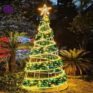 Arbre de Noël avec lumières LED : une grande décoration festive pour les centres commerciaux, les hôtels, les stations balnéaires et les places de ville - Product Image 5