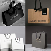 Petits sacs à provisions recyclés de luxe en or imprimés sur mesure Sacs en papier cadeau avec nom commercial pour emballage de bijoux avec poignée