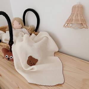 Couverture de sieste de Style coréen avec petit ours brodé couverture de lait pour bébés enfants pour l'école - Product Image 3