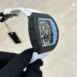 Montre mécanique à double mouvement intégré YRM055, boîtier en fibre de carbone NTPT, matériau en fibre de carbone - Product Image 4