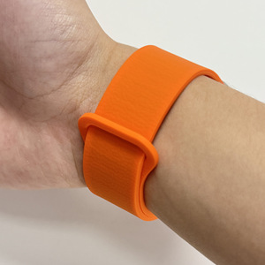 Correa de Repuesto Magnética de Silicona Suave con Patrón de Lichí para <span class=keywords><strong>Apple</strong></span> <span class=keywords><strong>Watch</strong></span> 10 11, para iWatch de 46mm y 49mm - Product Image 6