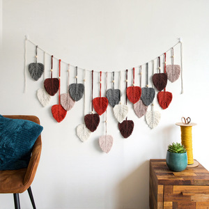 Nguồn Nhà Sản Xuất Tay Dệt Lá Tua Với Hạt Gỗ Tấm Thảm Trang Trí Tường Nhà - Product Image 1