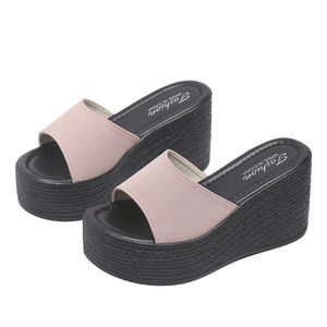 Nouvelles pantoufles tendance pour femmes à imprimé léopard, polyvalentes et rehaussantes, collection Printemps-Été 05 - Product Image 2