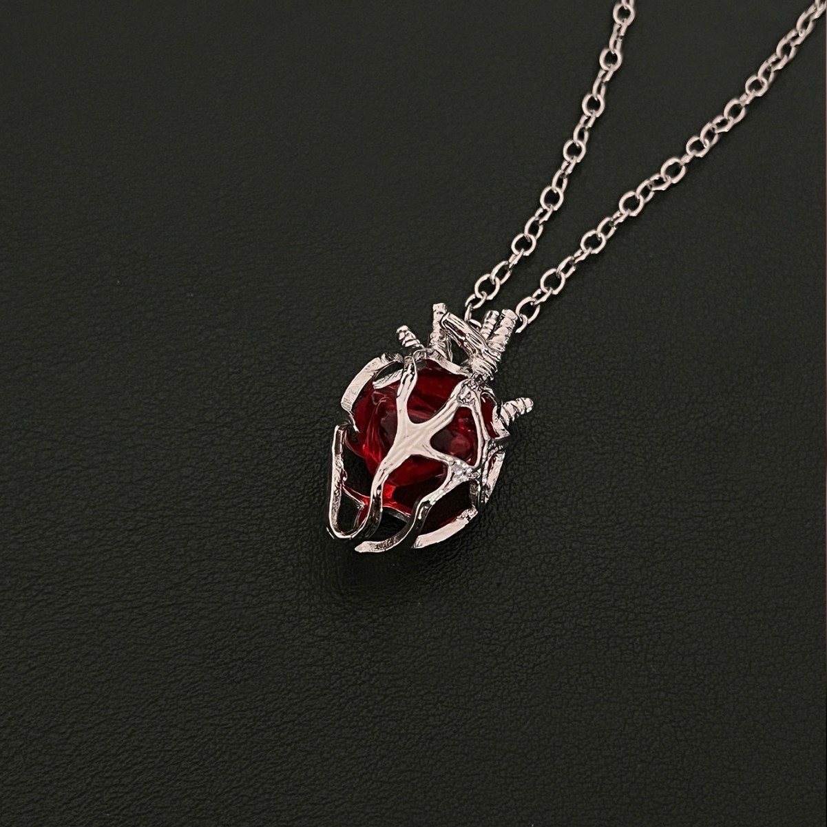 Cuore rosso argento