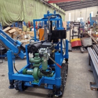 CSdrill Foreuse DTH portable simple, moteur Cummins, boîte de vitesses, alimentation essence, conception sur chenilles, 25 CV, profondeur de forage max. 100 m, diamètre de forage 140 mm