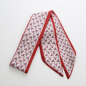 Élégant <span class=keywords><strong>foulard</strong></span> fin en <span class=keywords><strong>soie</strong></span> double couche à imprimé floral rouge pour la mode DIY, les loisirs créatifs et l'emballage de cadeaux de luxe - Product Image 1