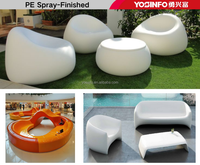 Chaise pliante en plastique empilable et peu encombrante, légère et multicolore, pour banquets, événements et cafétérias
