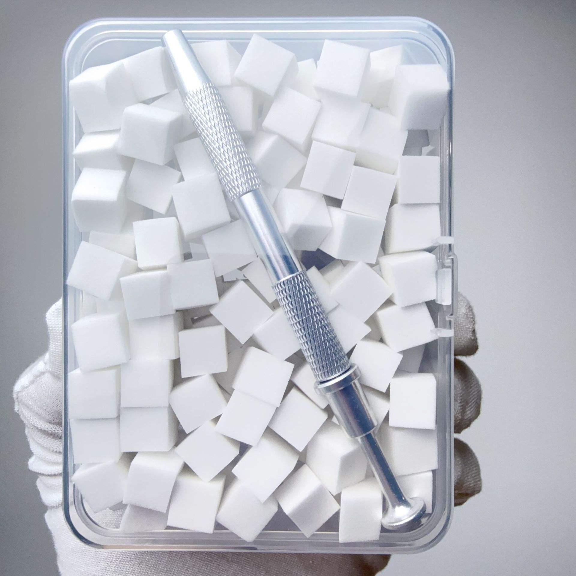 100 pcs in a box with pen [white]