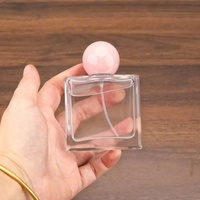 Flacon de parfum carré en verre de haute qualité 50 ml, flacon pulvérisateur avec col à vis, conteneur de parfum rechargeable avec bouchon à bille