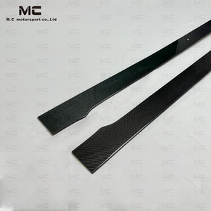 Extension de jupe latérale universelle en fibre de carbone de longueur personnalisée, jupe latérale de <span class=keywords><strong>voiture</strong></span> pour toutes les voitures, pour BMW F82 F80 pour Audi - Product Image 6