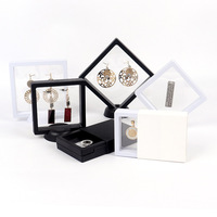 Emballage de bijoux avec logo personnalisé 70*70mm Boucle d'oreille Collier Bracelet Boîte à bijoux en carton de luxe avec boîte de suspension