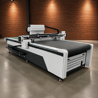 Machine de découpe numérique CNC haute précision pour autocollants PVC et panneaux en mousse KT haute densité