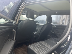 Auto Usate Economiche dalla Cina: Volkswagen <span class=keywords><strong>Tiguan</strong></span> L 330TSI 2WD Smart Enjoy 2022 SUV - Product Image 5