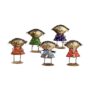 Figurines de musiciens Aadiwasi artistiques en aluminium, conçues pour la décoration de bureau, accessoires améliorant l'esthétique du bureau, légères - Product Image 1